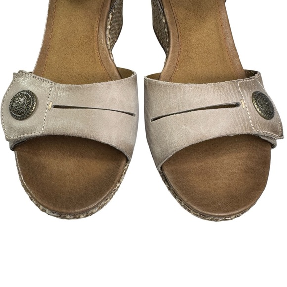 Cobb Hill New Balance wedge sandals shoes women’s size 10 taupe gray/beige